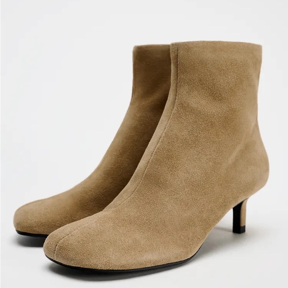 Brand new tan suede boots - Picture 2 of 5